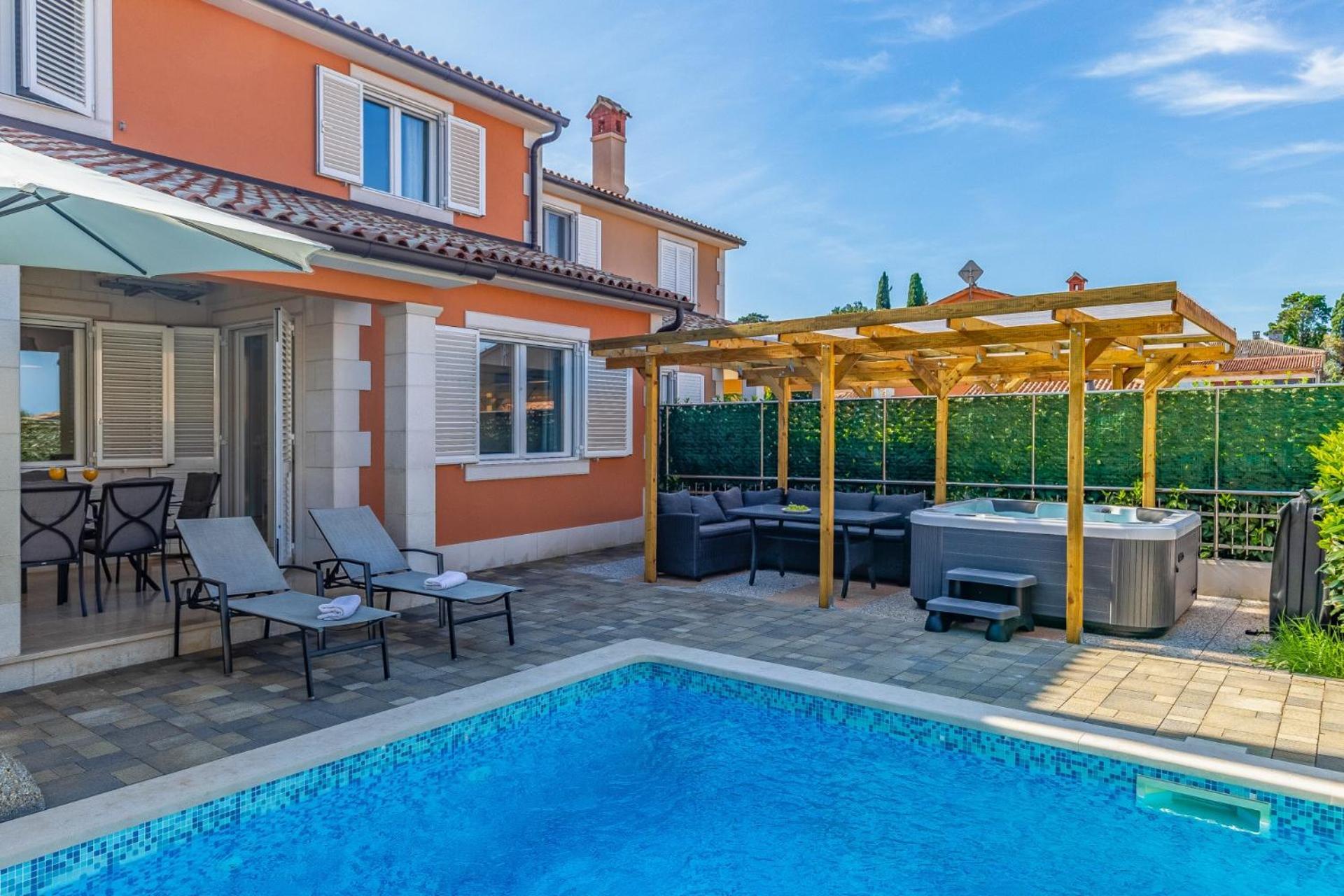 Villas Lotus With Pool And Jacuzzi Pula Ngoại thất bức ảnh