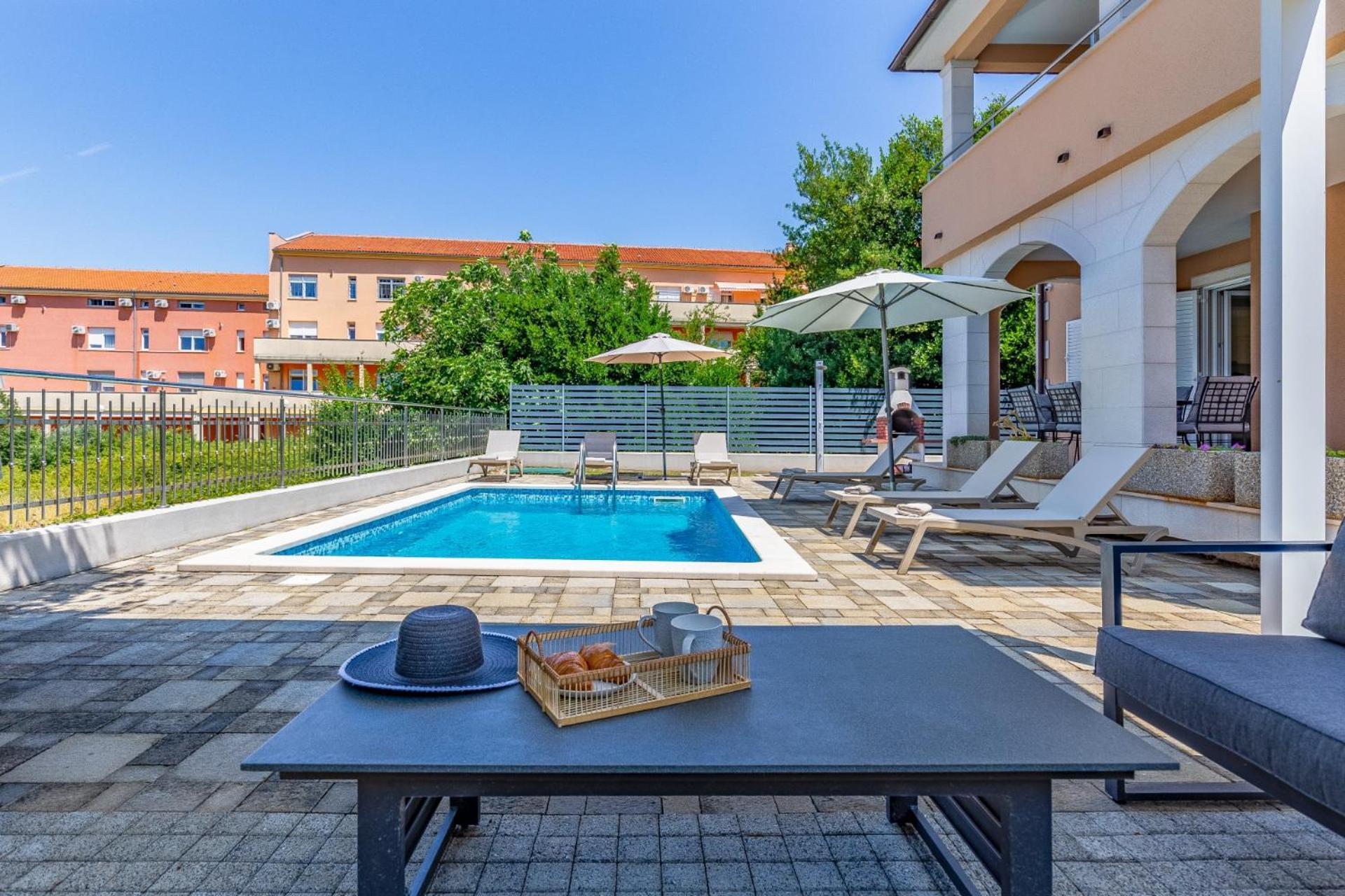 Villas Lotus With Pool And Jacuzzi Pula Ngoại thất bức ảnh