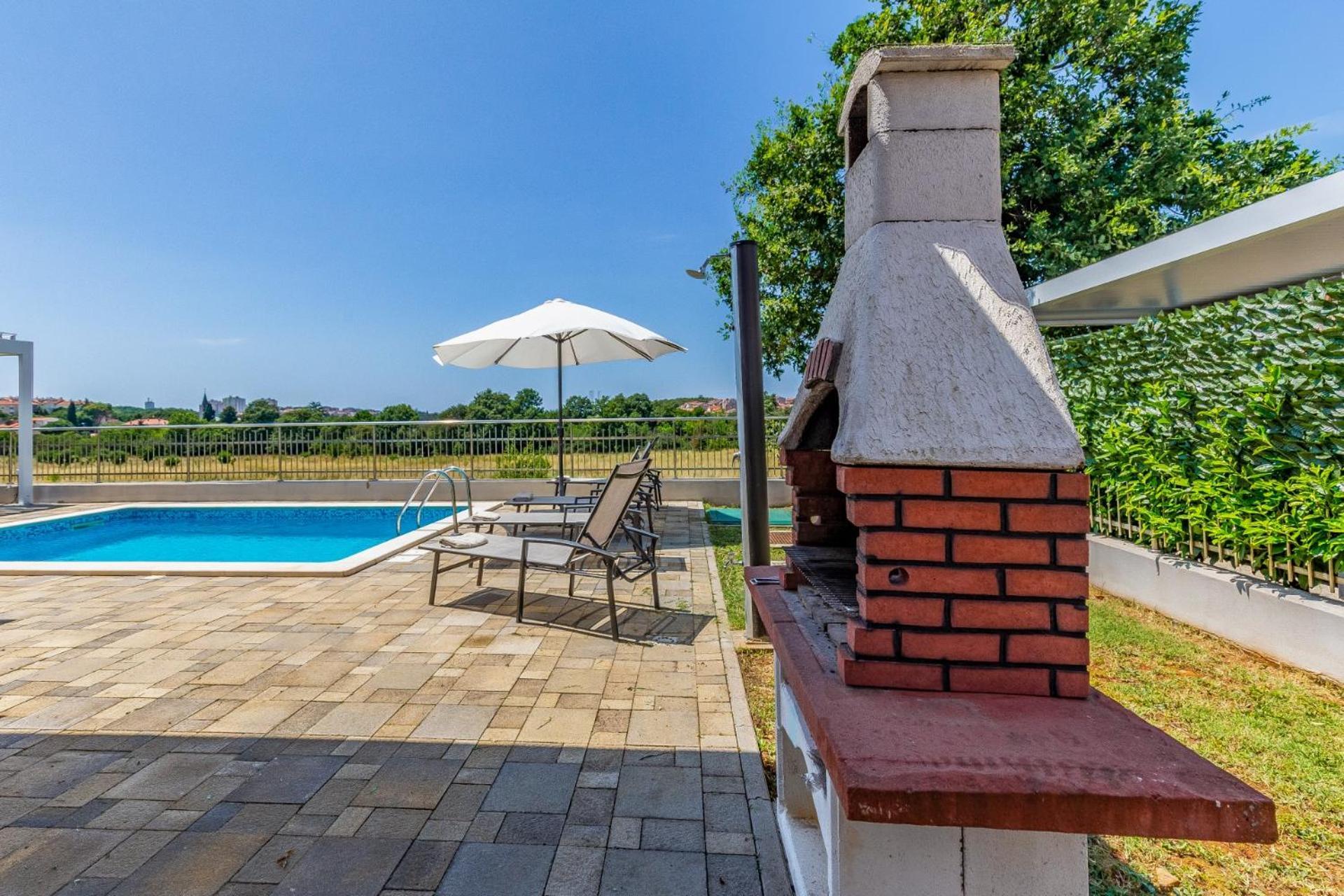 Villas Lotus With Pool And Jacuzzi Pula Ngoại thất bức ảnh